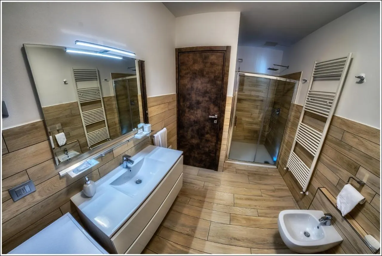 Villa Tadi Laro Luxury Relax Comer See Colico Carriola Italy